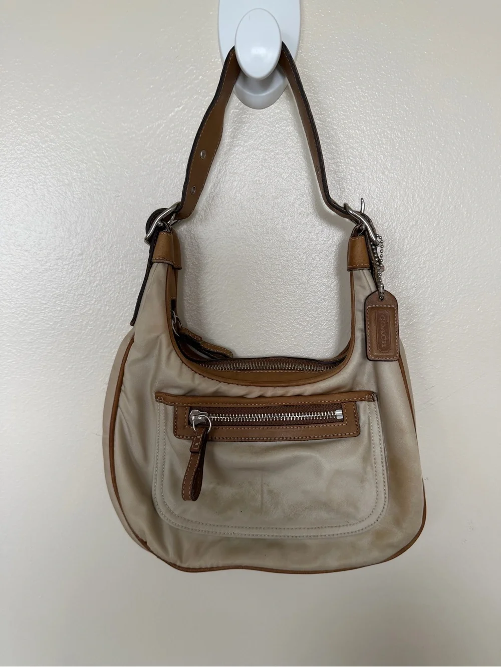 COACH Vintage Y2K Hobo Bag – Beige & Tan – Style No. M32-4449